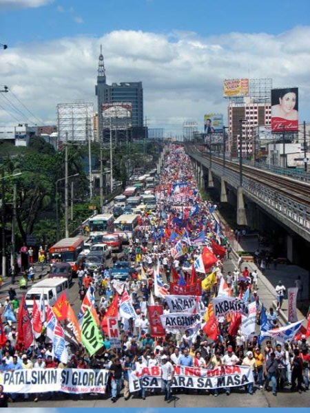 Philippines: Lifting...