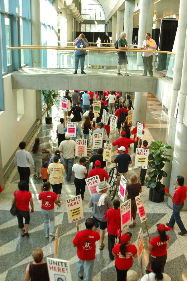 March inside San Jos...
