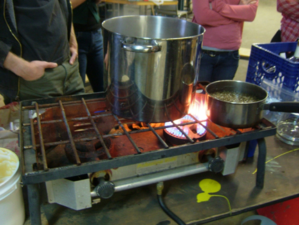 Boiling the malt (wo...