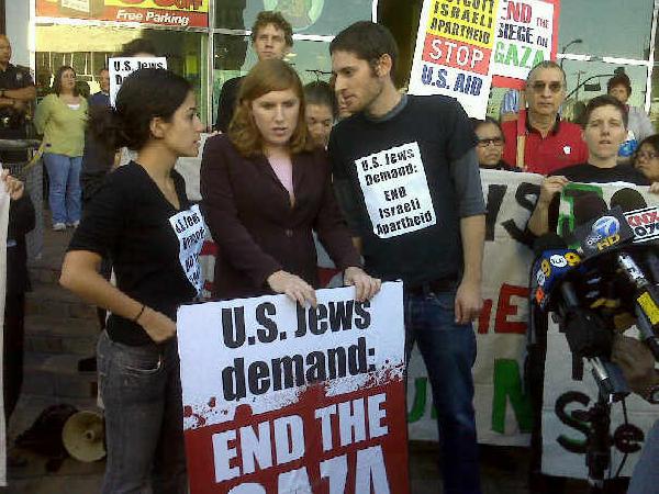 jews protest Gaza- 1...