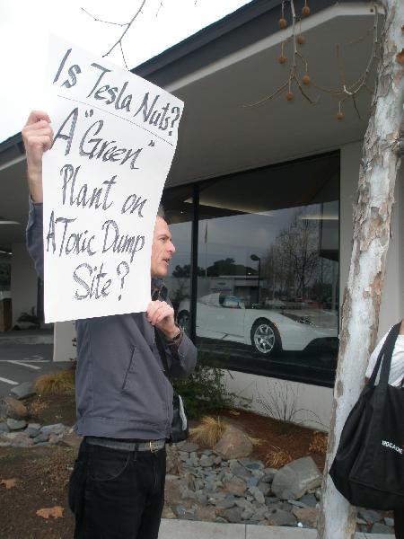 2/9 Picket Of Tesla ...