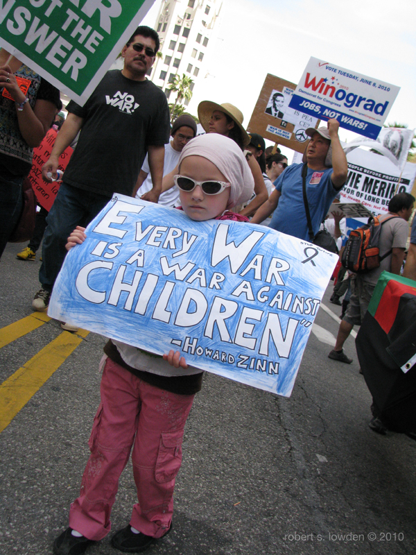 Child Protester Los ...