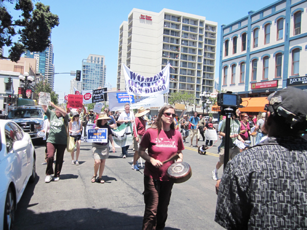 Women Occupy San Die...