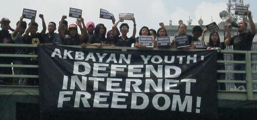 Young Filipinos urge...