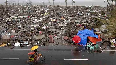 Typhoon Haiyan (Yola...