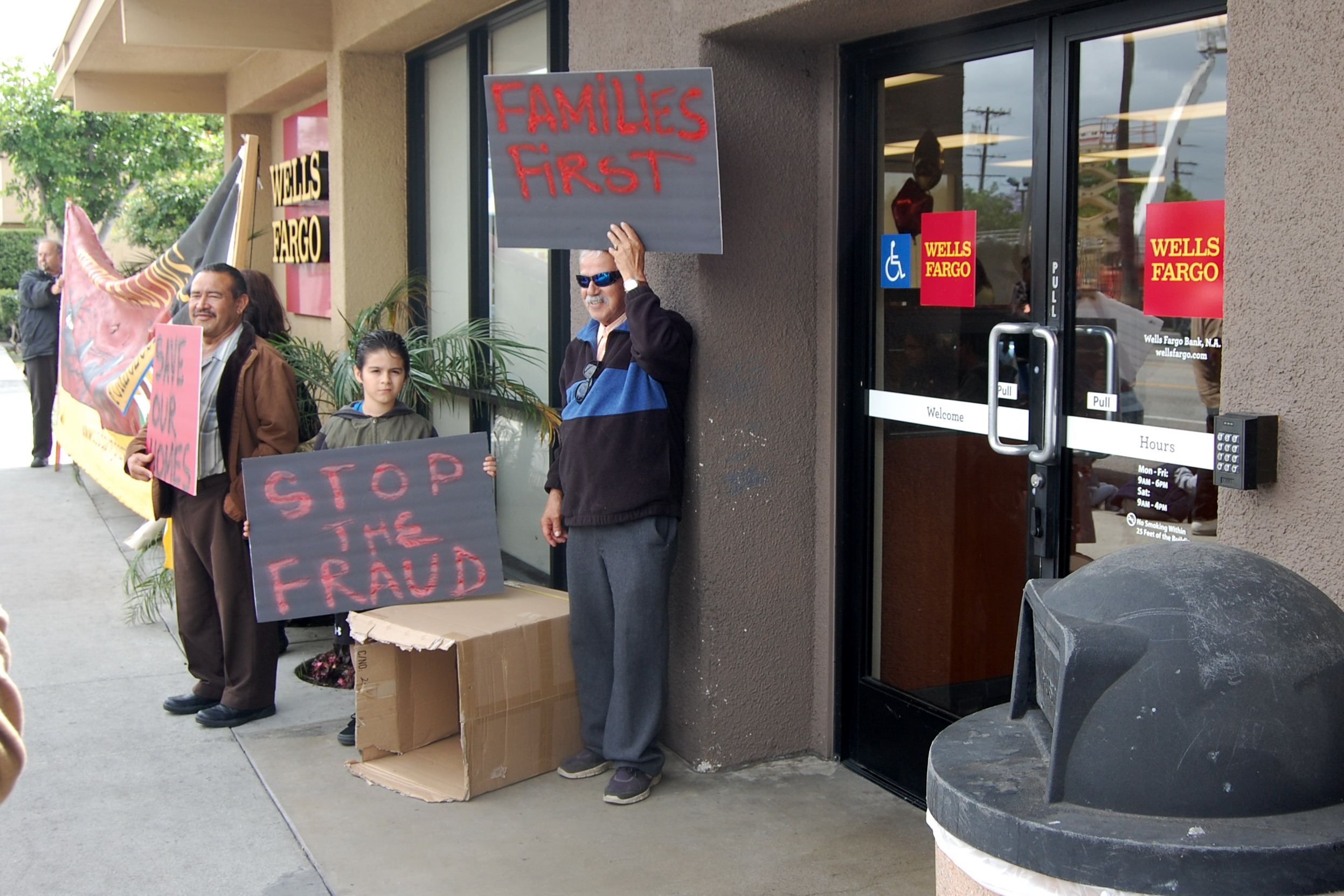 Families Protest Abusive Foreclosure Practices Of Wells Fargo Bank : LA IMC