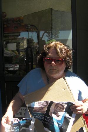 Non-violent Vigil attacked at Reems of Fruitvale.