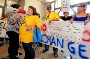 Furious Homeowners Occupy Lobby of Fannie Mae in Pasadena