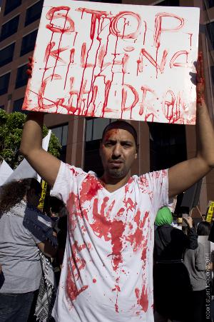 Los Angeles Joins World Wide Protest Against Israeli Aggression