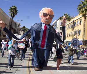 Bernie Sanders at The 2016 Rose Bowl Parade.